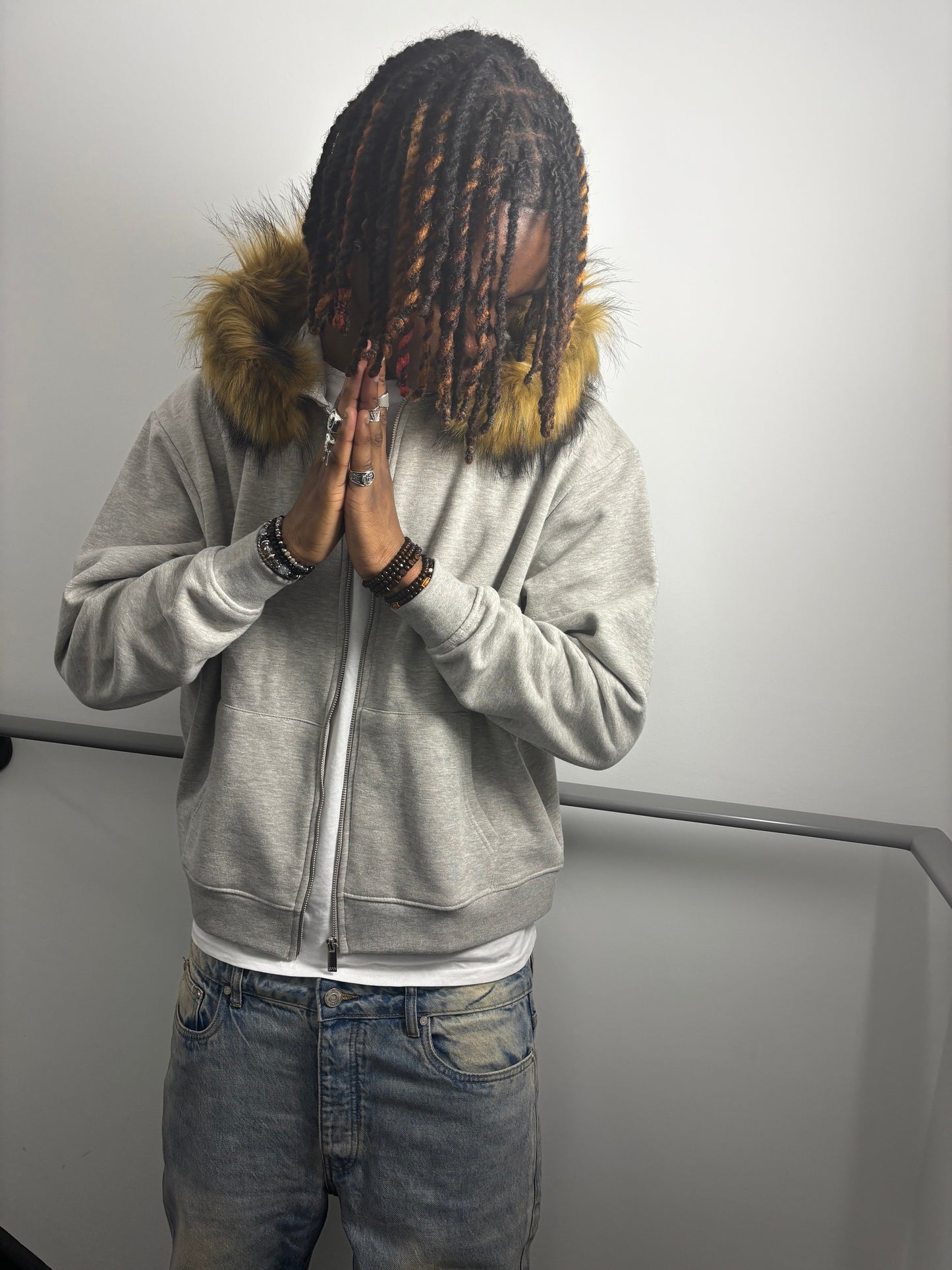 LOS VERC FAUX FUR ZIP HOODIE GREY